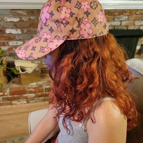 Hat - Picture 2 of 5